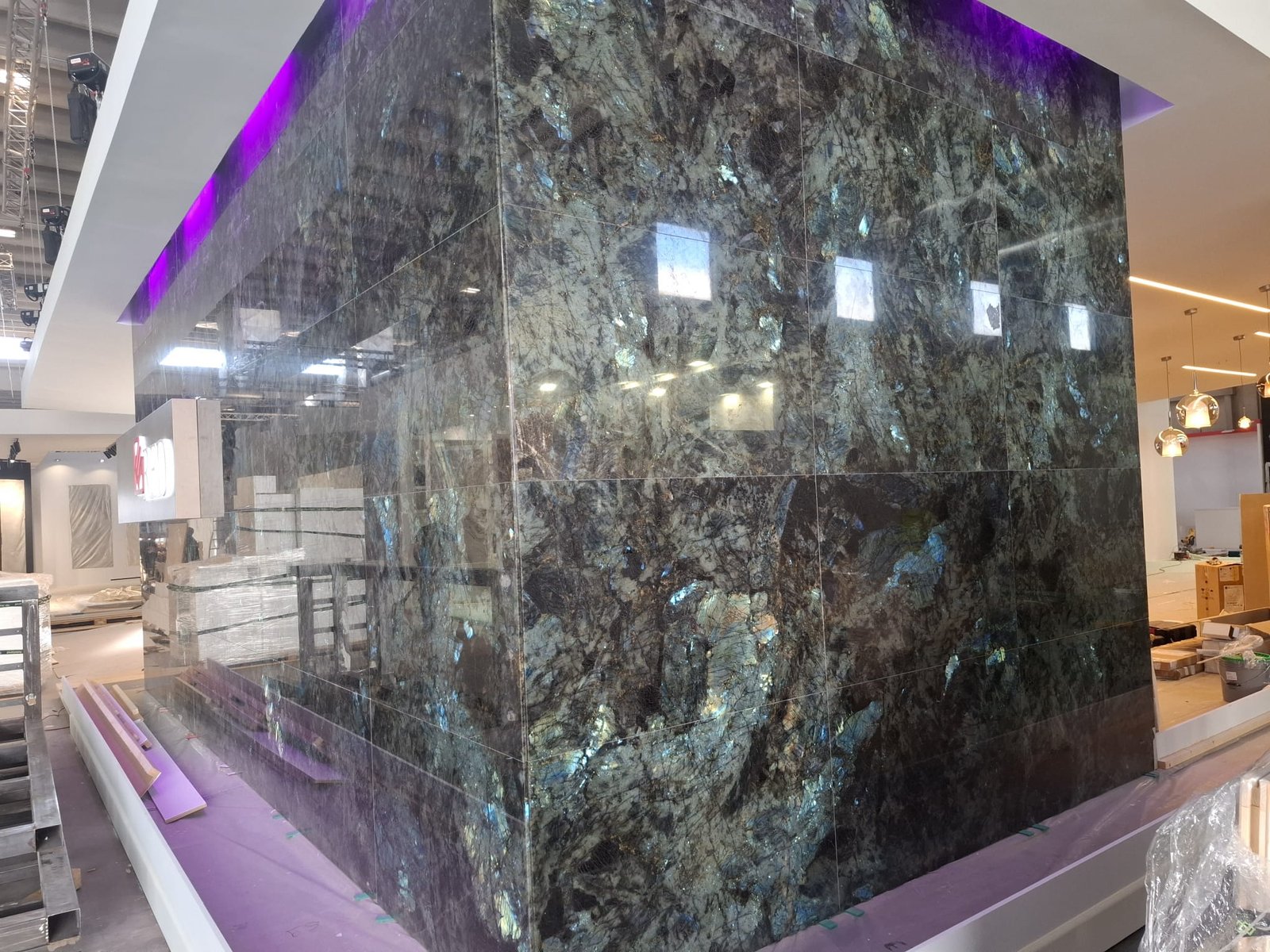 Montare Marmură – servicii profesionale șlefuire marmură